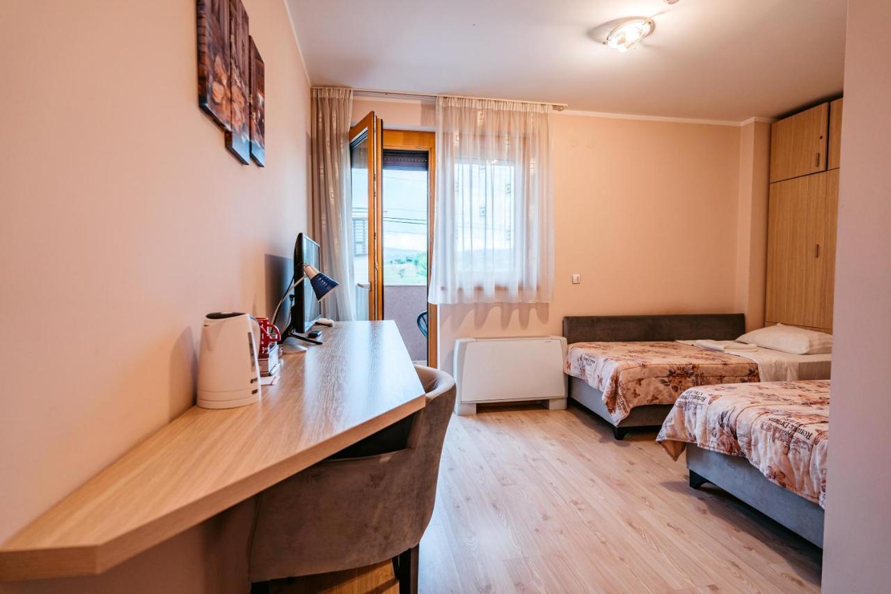 Ni Lotos Depandans酒店 外观 照片