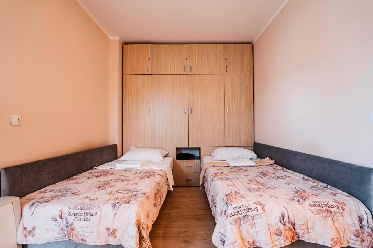 Ni Lotos Depandans酒店 外观 照片